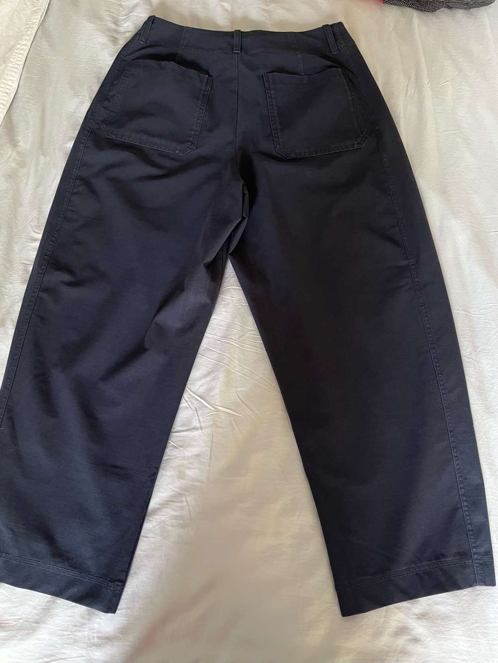Athleta Navy Skyline Barrel SZ 14